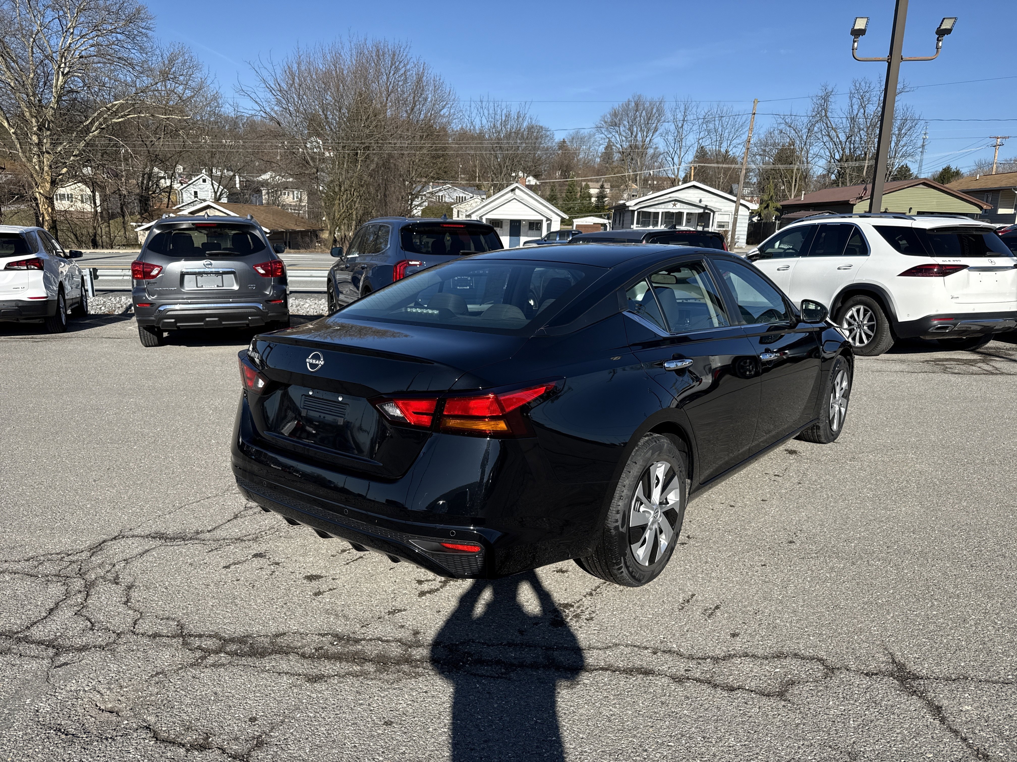 Used 2024 Nissan Altima 2.5 S image 3