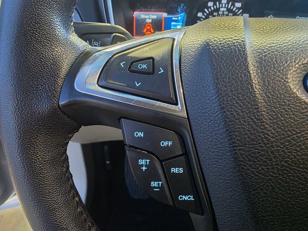 Used 2019 Ford Fusion SEL image 13