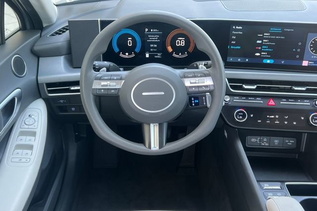 Used 2025 Hyundai Sonata SEL FWD image 16