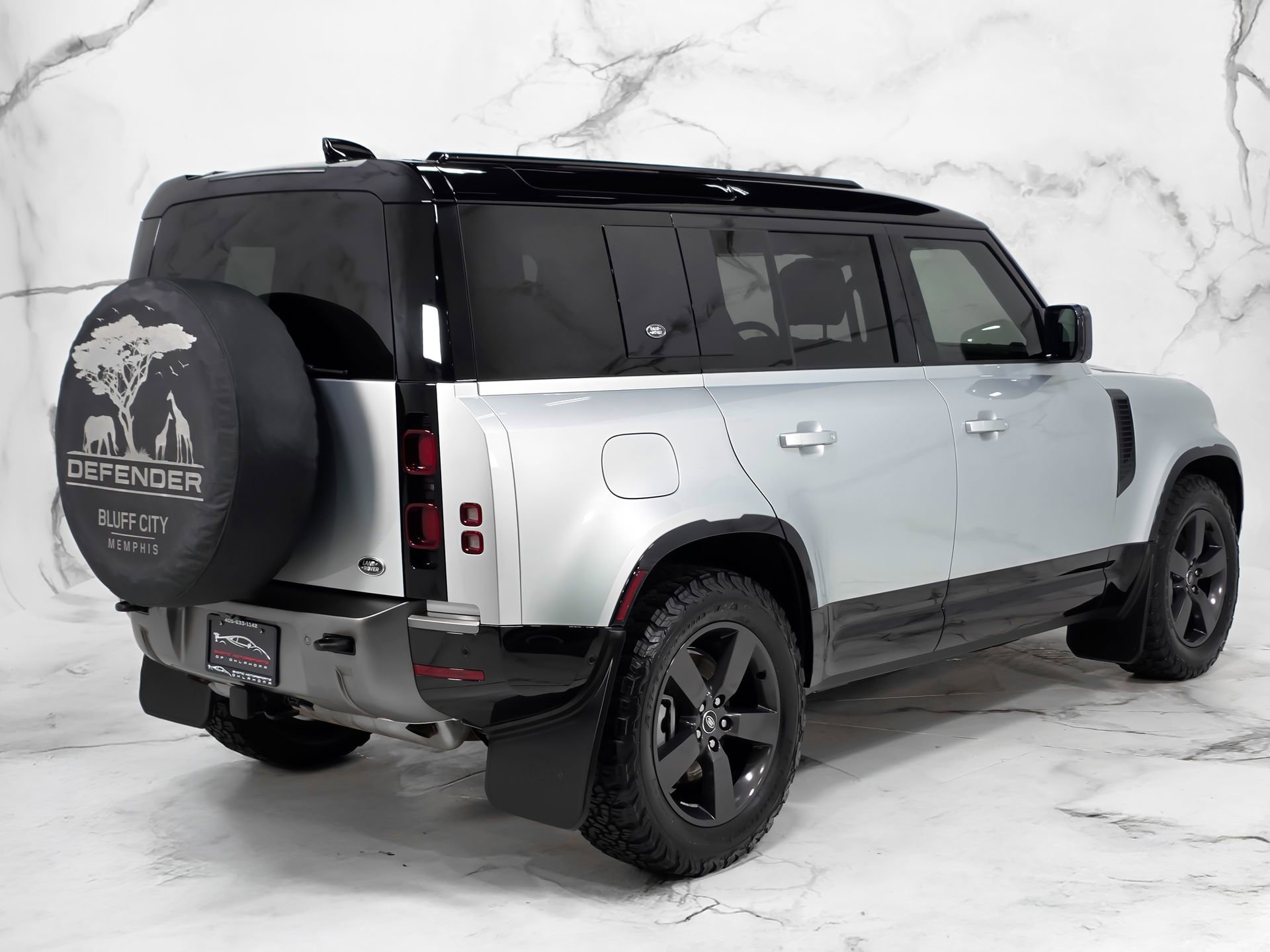Used 2022 Land Rover Defender 110 X-Dynamic SE AWD/4WD image 13