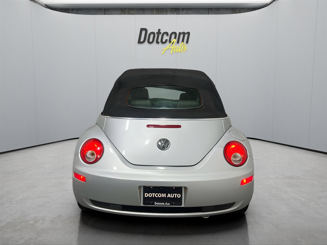 Used 2007 Volkswagen Beetle Convertible w/ Package 1 image 9