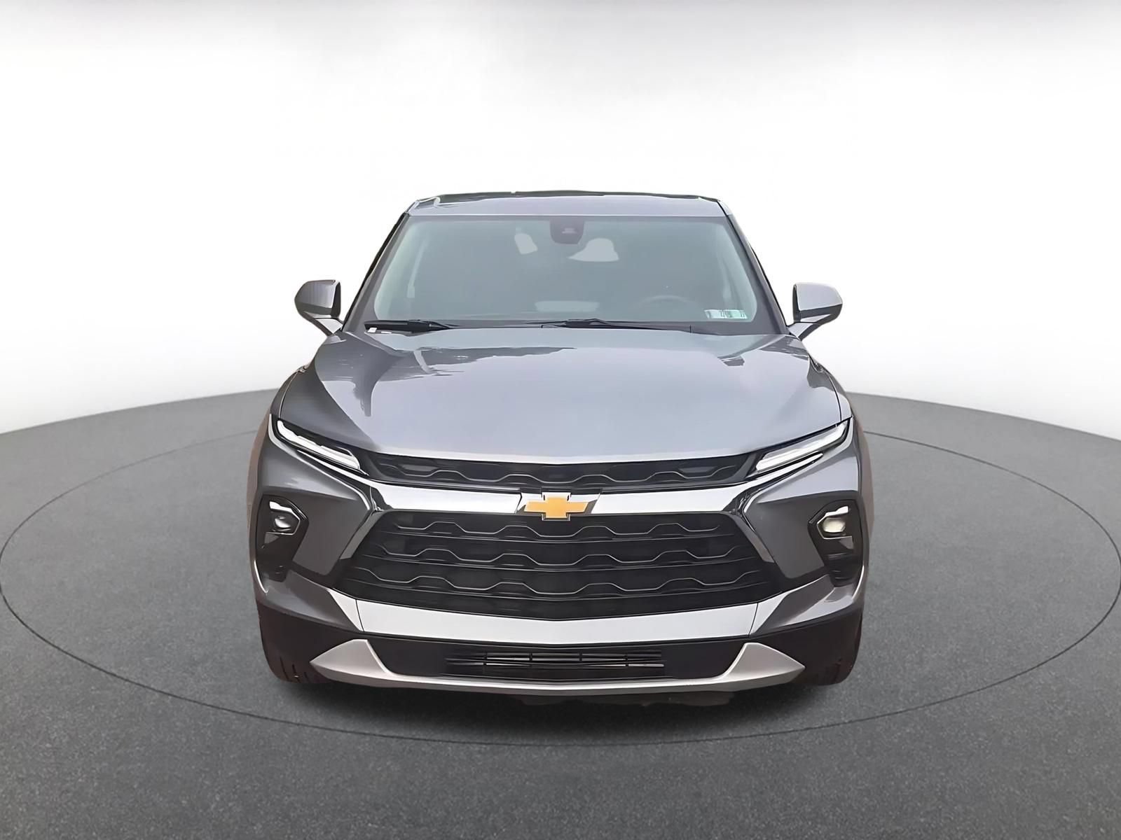 Used 2026 Chevrolet Blazer LT FWD image 4