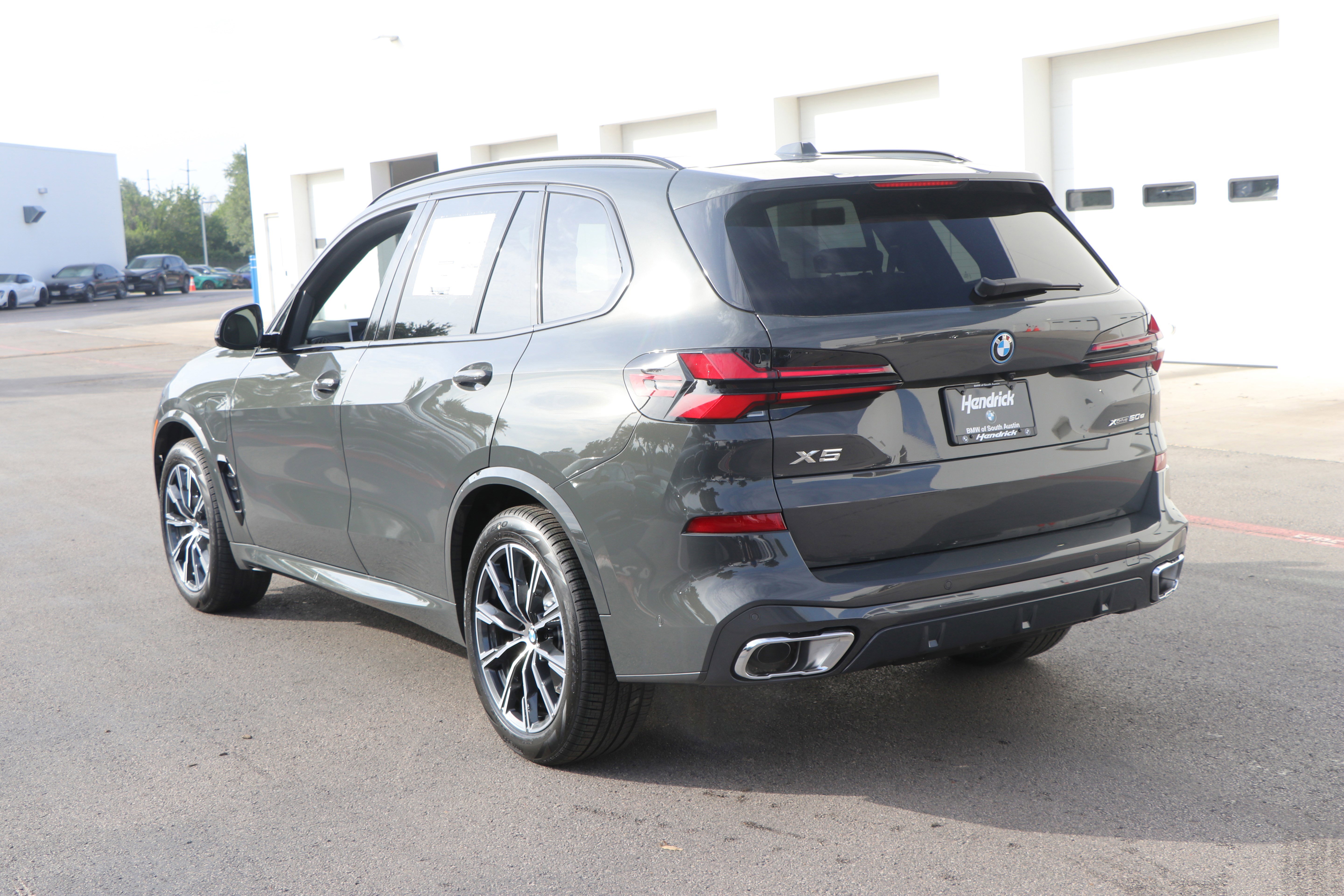 Used 2026 BMW X5 xDrive50e w/ M Sport Package AWD/4WD image 13