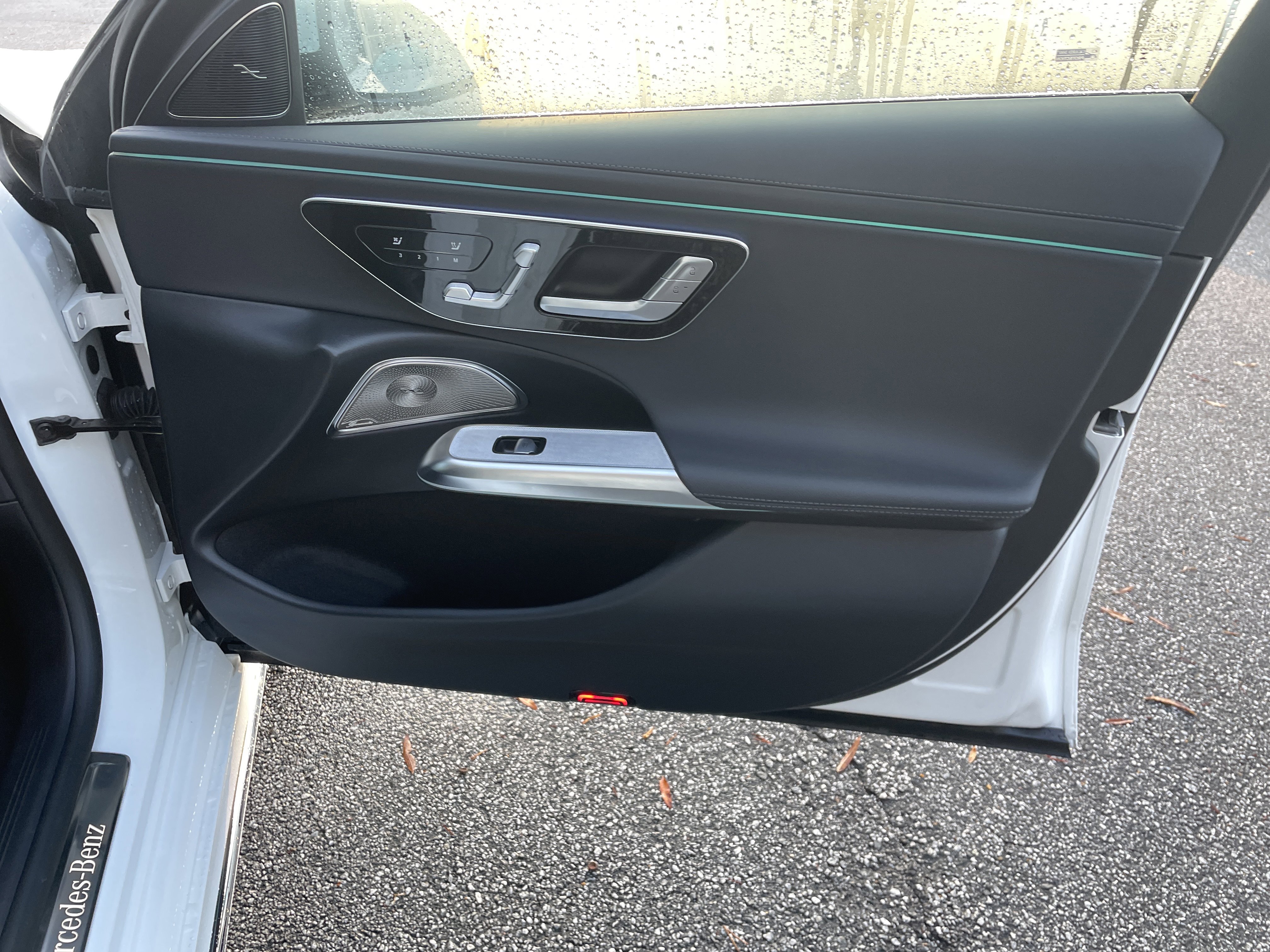 Used 2025 Mercedes-Benz E 350 4MATIC Sedan image 48