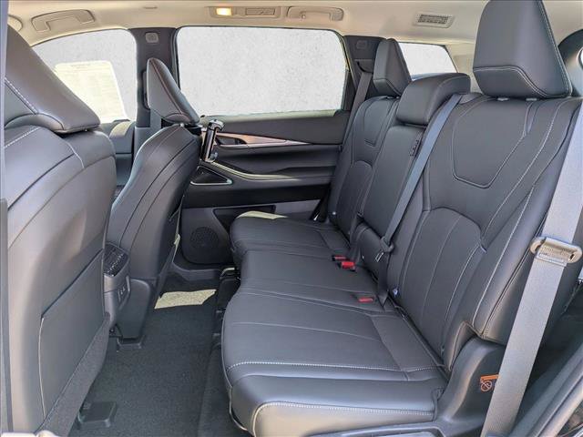 New 2027 INFINITI QX60 Luxe w/ Family Package AWD/4WD image 16