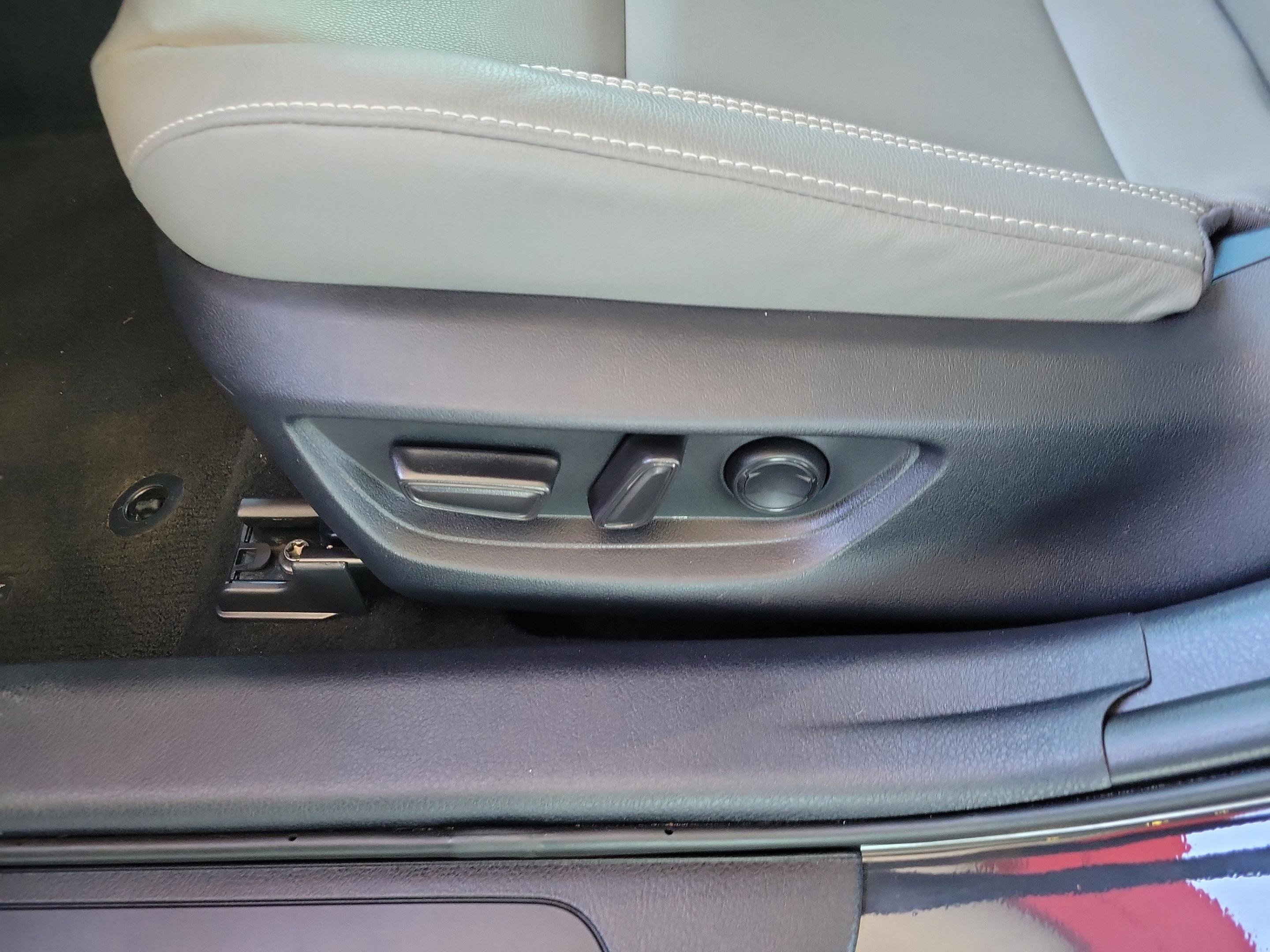 Certified 2025 Toyota Camry SE image 10