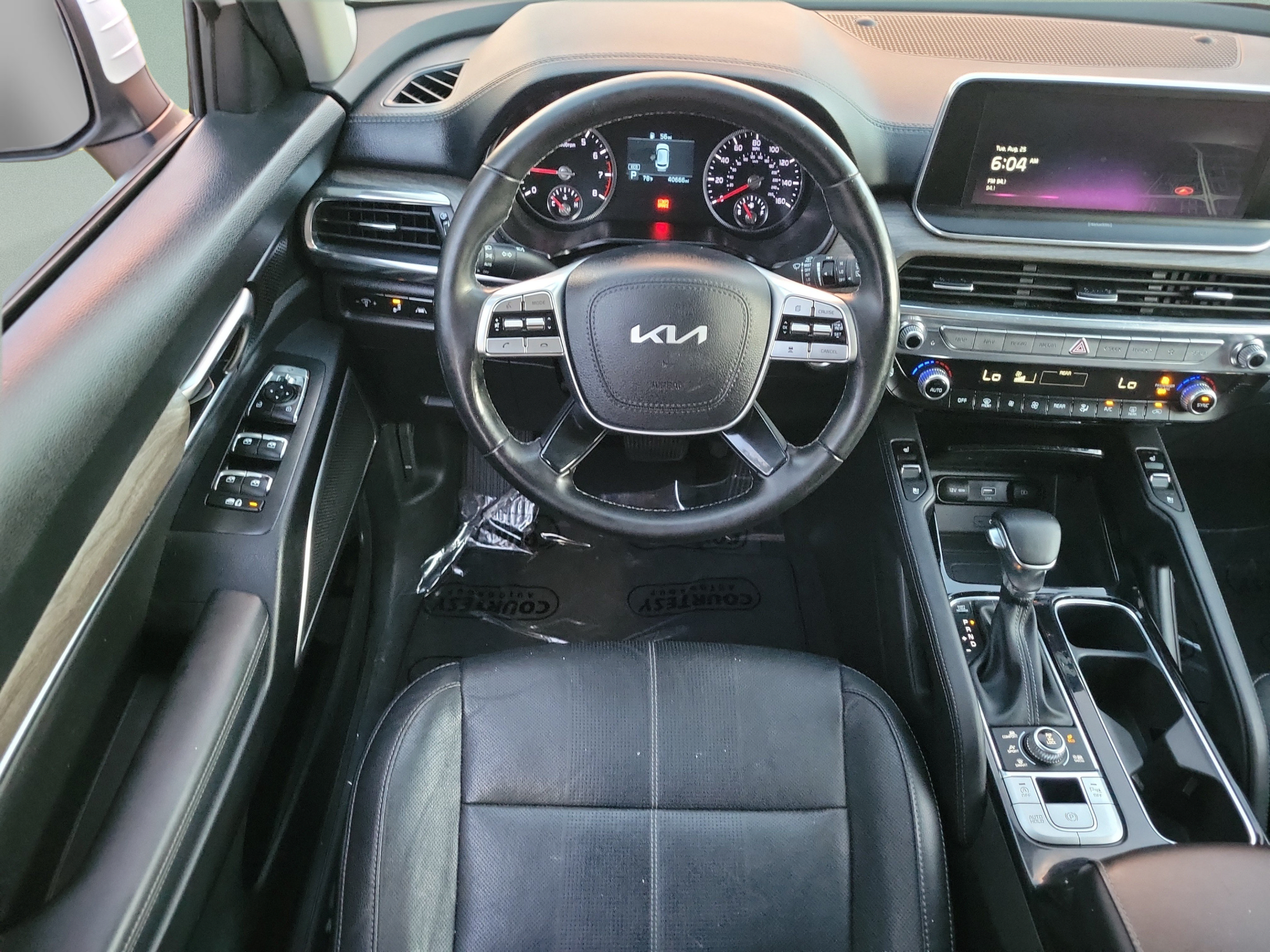 Certified 2022 Kia Telluride EX w/ EX Premium Package AWD/4WD image 12