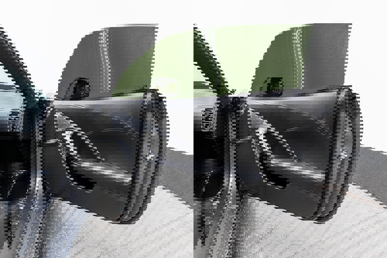 Used 2015 Chevrolet Corvette Z06 w/ 3LZ Preferred Equipment Group image 39