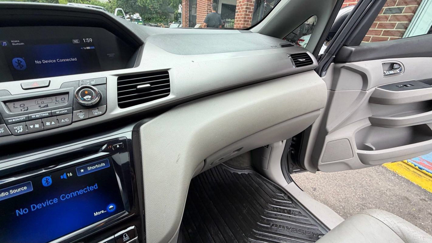 Used 2016 Honda Odyssey EX-L image 15