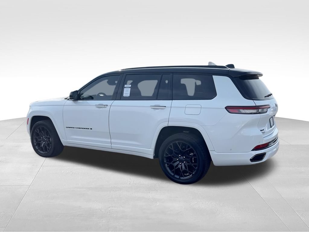 Used 2025 Jeep Grand Cherokee L Summit AWD/4WD image 6