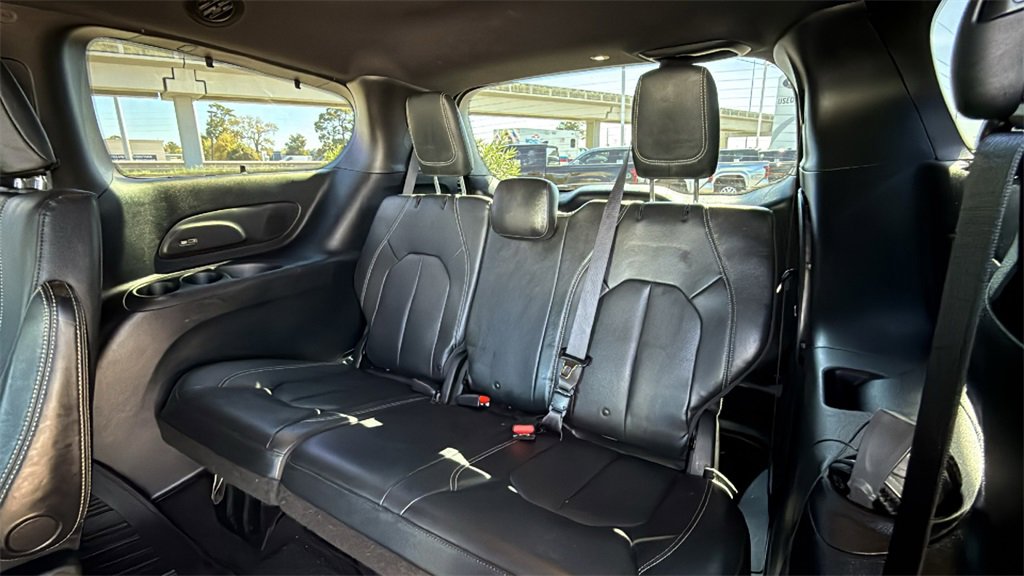 Used 2020 Chrysler Pacifica Touring-L Plus image 17