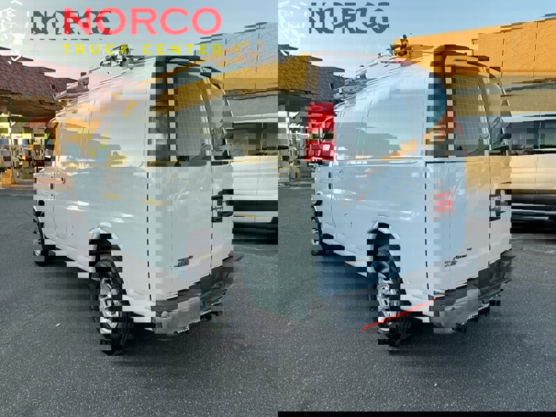 Used 2014 Chevrolet Express 2500 image 8