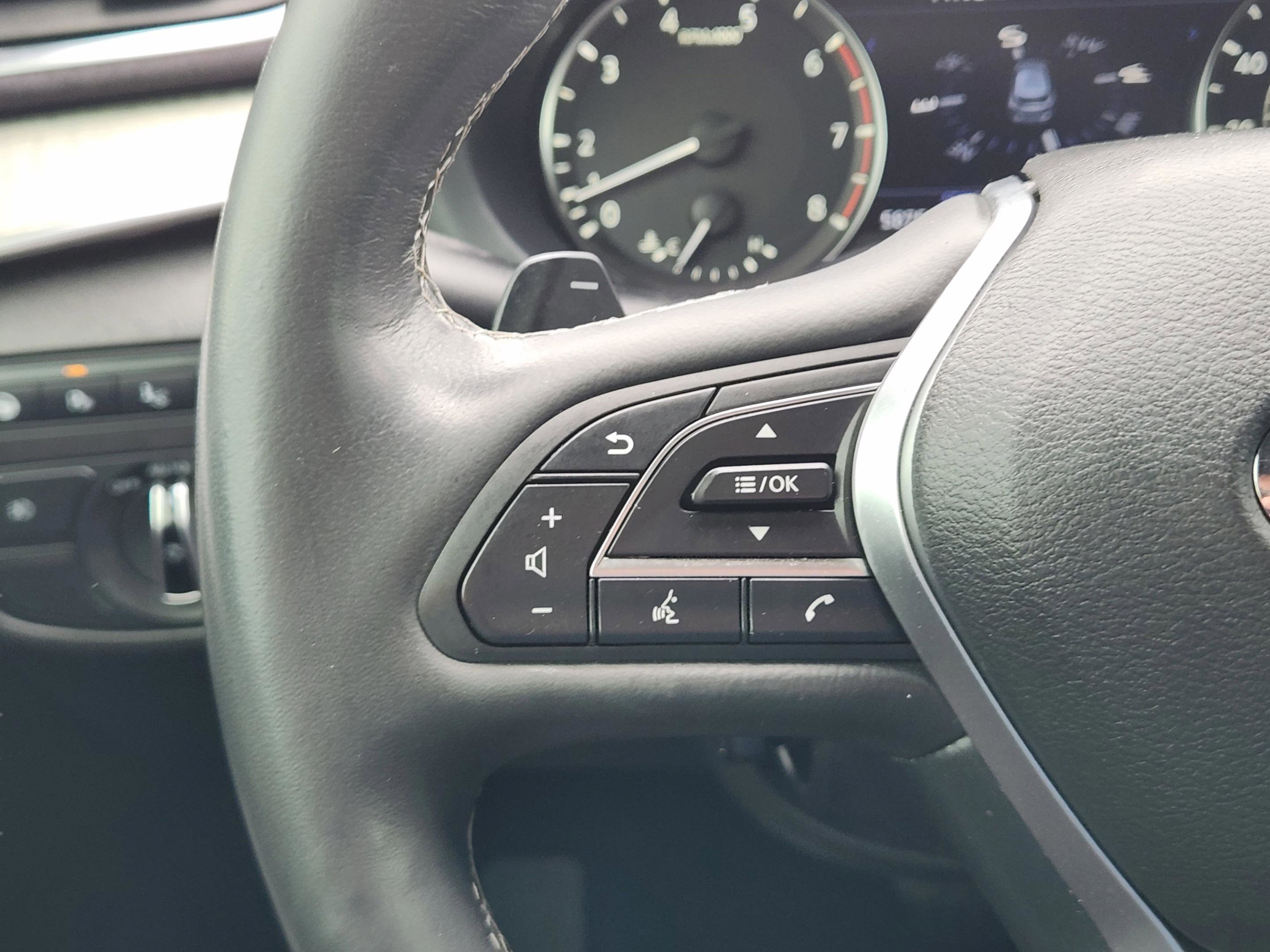 Used 2019 INFINITI QX50 Essential w/ Sensory Package FWD image 25
