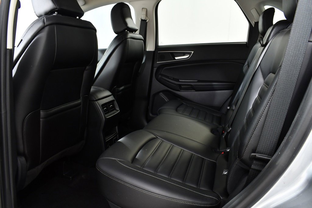 Used 2024 Ford Edge SEL w/ Convenience Package image 16