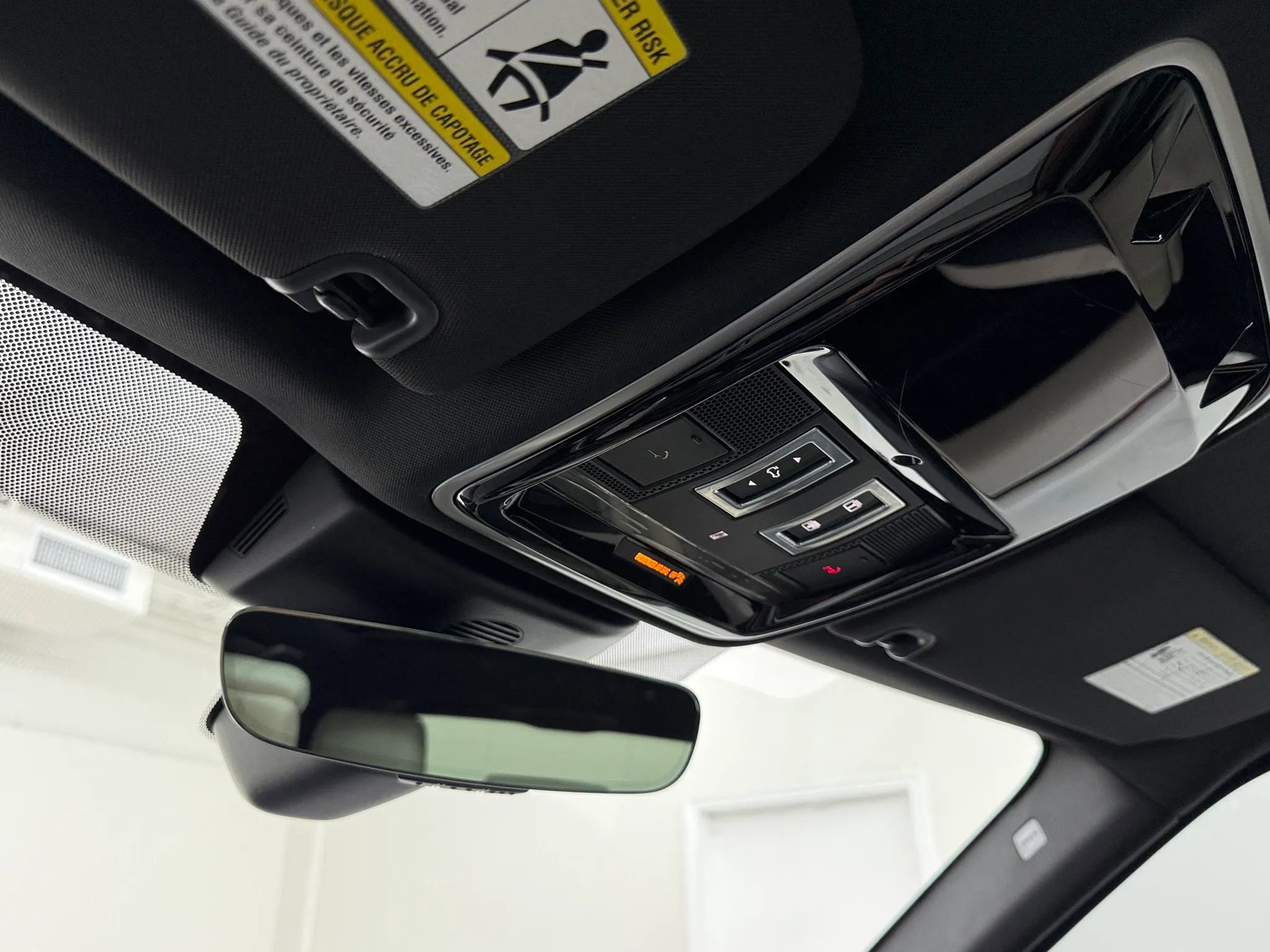 Used 2019 Land Rover Range Rover Sport HSE Dynamic image 32