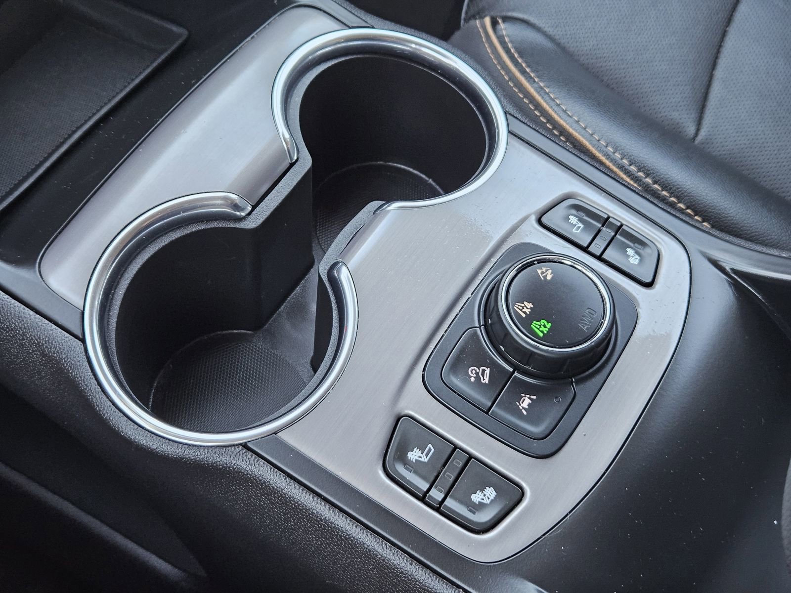 Certified 2023 GMC Terrain AT4 image 25