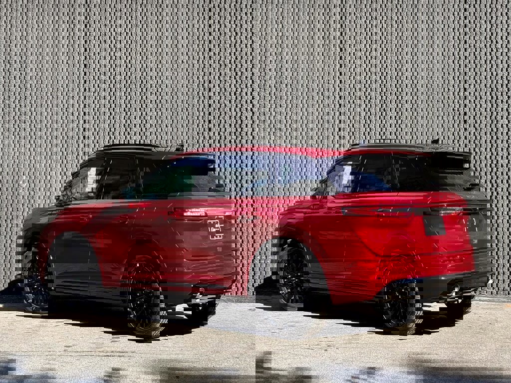 New 2026 Lincoln Corsair Premiere image 3