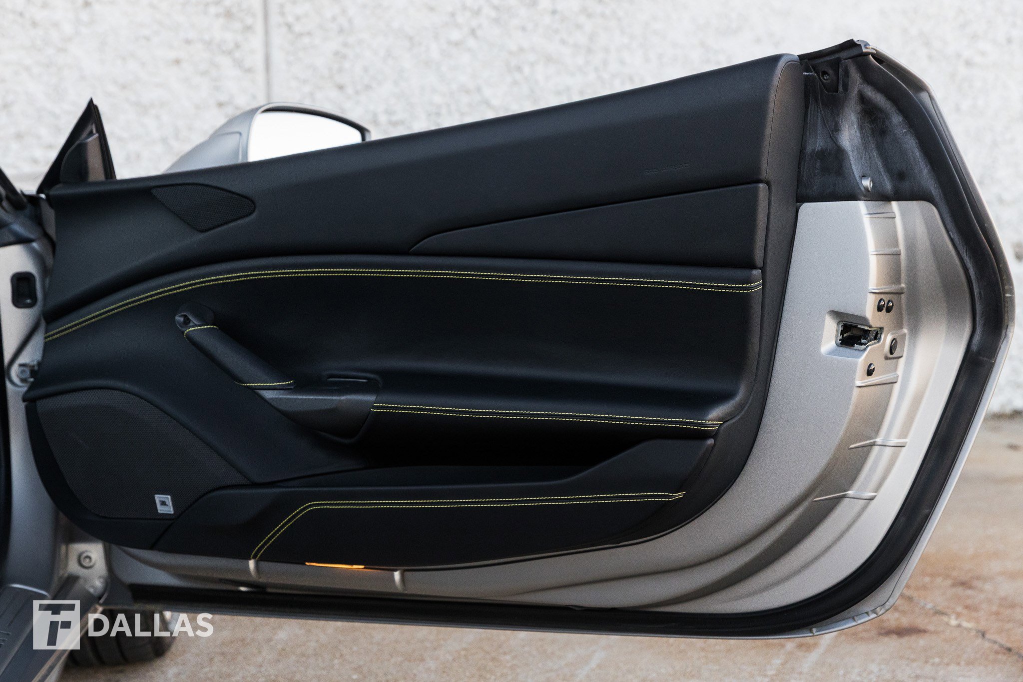 Used 2019 Ferrari 488 Spider image 32