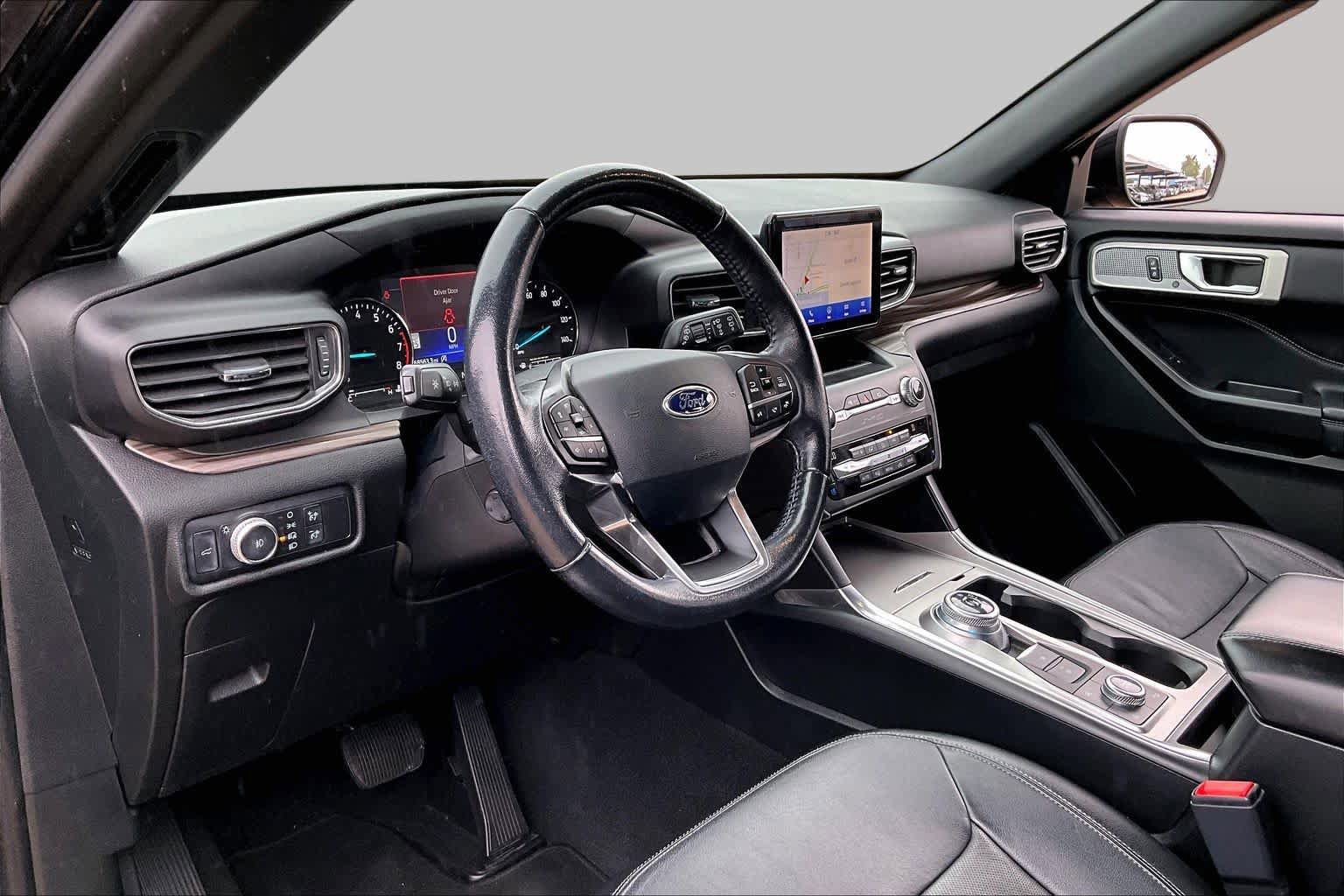 Used 2020 Ford Explorer Limited AWD/4WD image 17
