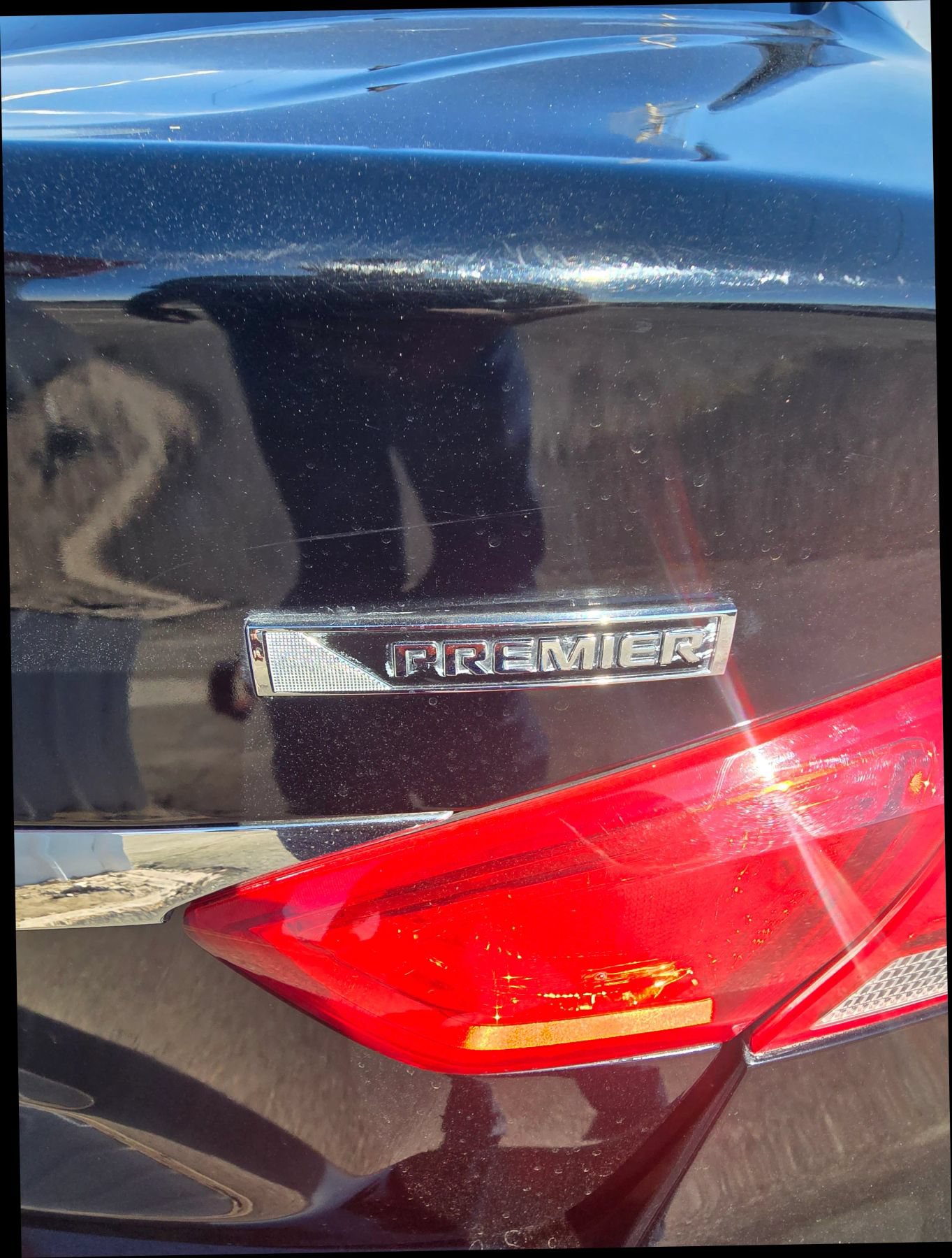 Used 2018 Chevrolet Impala Premier w/ Premier Convenience Package FWD image 12