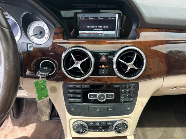 Used 2015 Mercedes-Benz GLK 350 4MATIC image 24