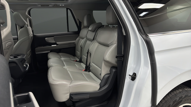 Used 2025 Ford Expedition Max Active AWD/4WD image 22
