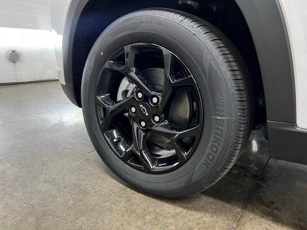 New 2026 Chevrolet Trax LT w/ Driver Confidence Package FWD image 11