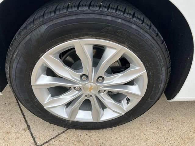 Used 2024 Chevrolet Malibu LT image 11