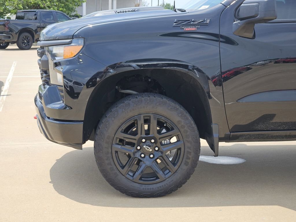 Used 2025 Chevrolet Silverado 1500 Custom Trail Boss w/ LPO, Dark Essentials Package AWD/4WD image 14
