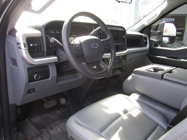 Used 2024 Ford F550 2WD Regular Cab Super Duty w/ XL Chrome Package image 6