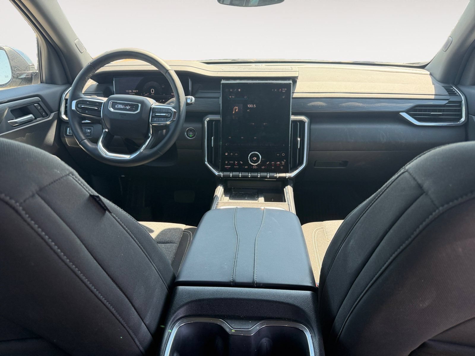 Used 2025 GMC Acadia Elevation w/ LPO, Floor Liner Package AWD/4WD image 10