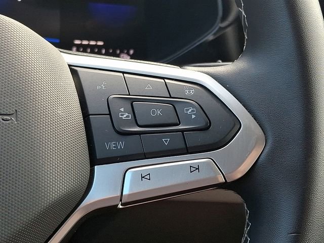 Used 2024 Volkswagen Taos SE FWD image 23