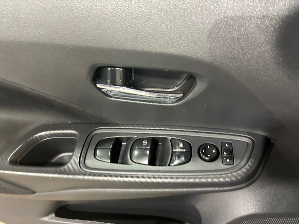 Used 2021 Nissan Versa SV image 27