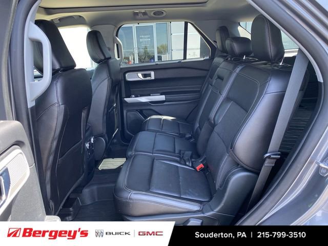 Used 2021 Ford Explorer Limited w/ Equipment Group 301A AWD/4WD image 28