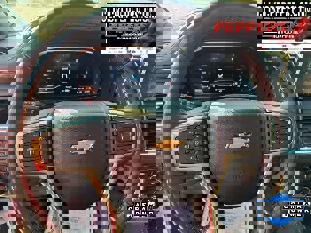 Used 2023 Chevrolet Suburban Premier image 7