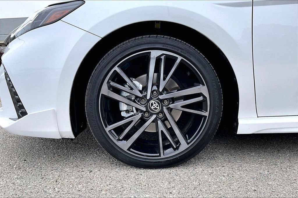 Used 2025 Toyota Camry XSE FWD image 34