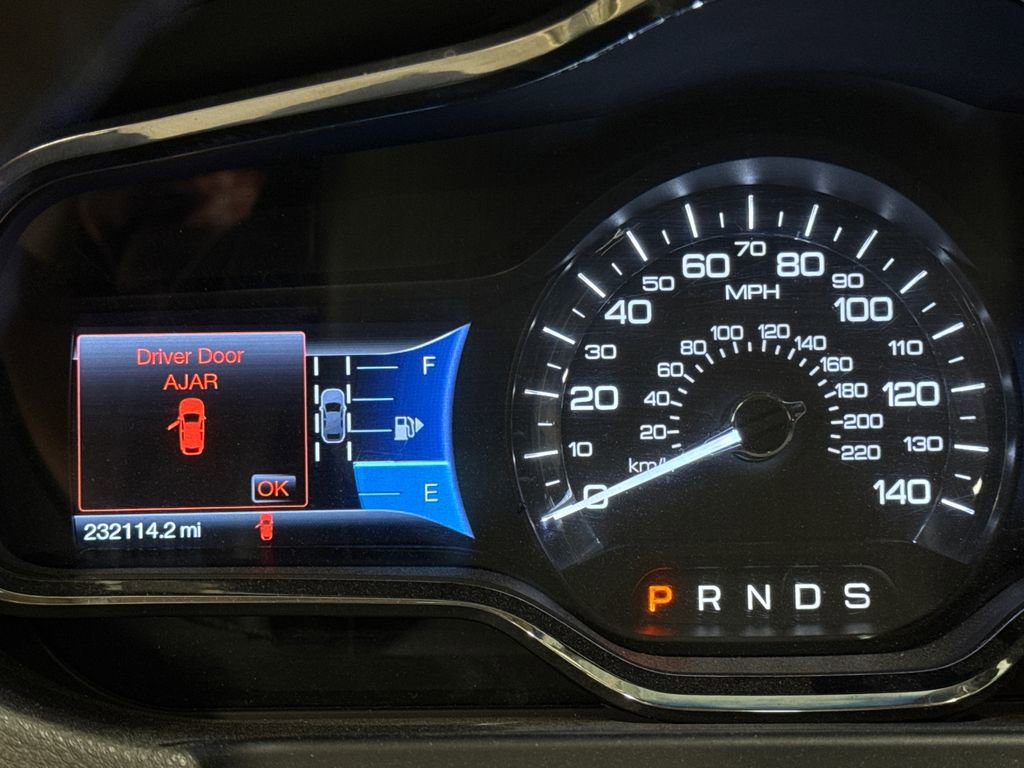 Used 2013 Lincoln MKT AWD image 20