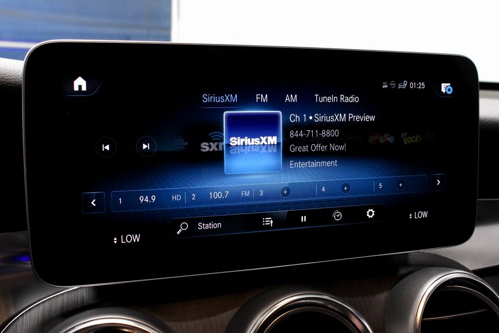 Used 2022 Mercedes-Benz GLC 300 4MATIC image 3