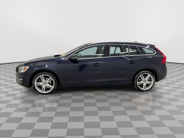 Used 2017 Volvo V60 T5 Premier w/ Convenience Package image 7