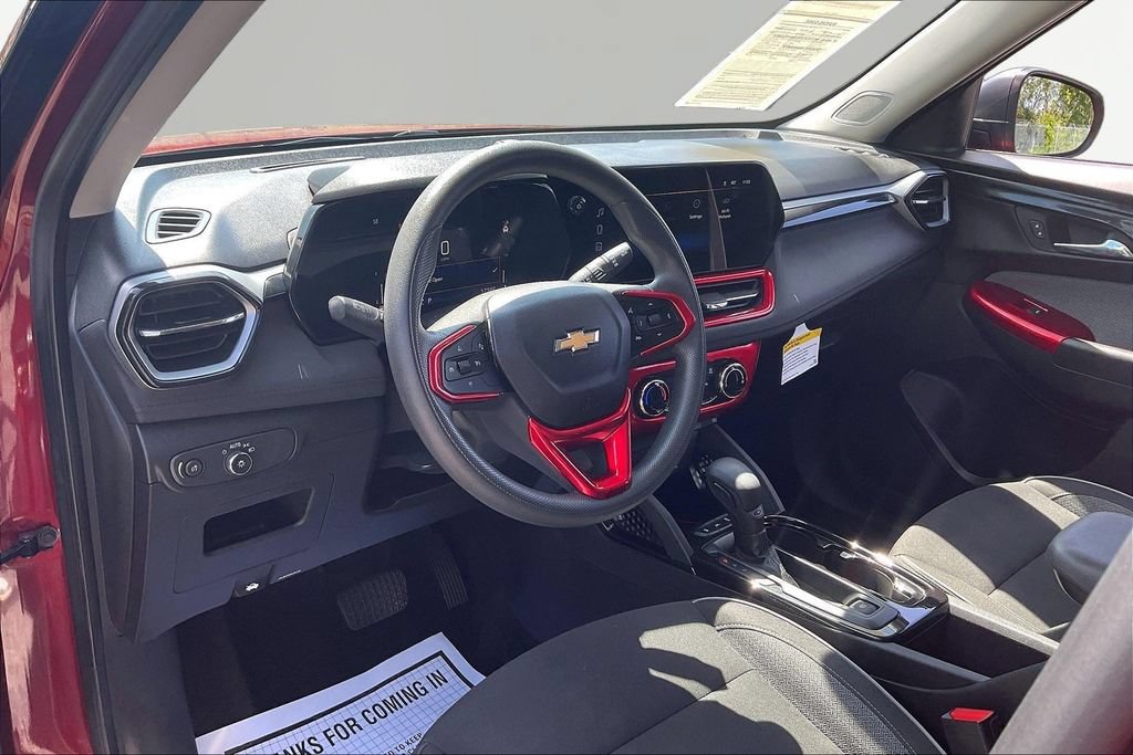 Used 2024 Chevrolet TrailBlazer LS w/ LS Convenience Package AWD/4WD image 19