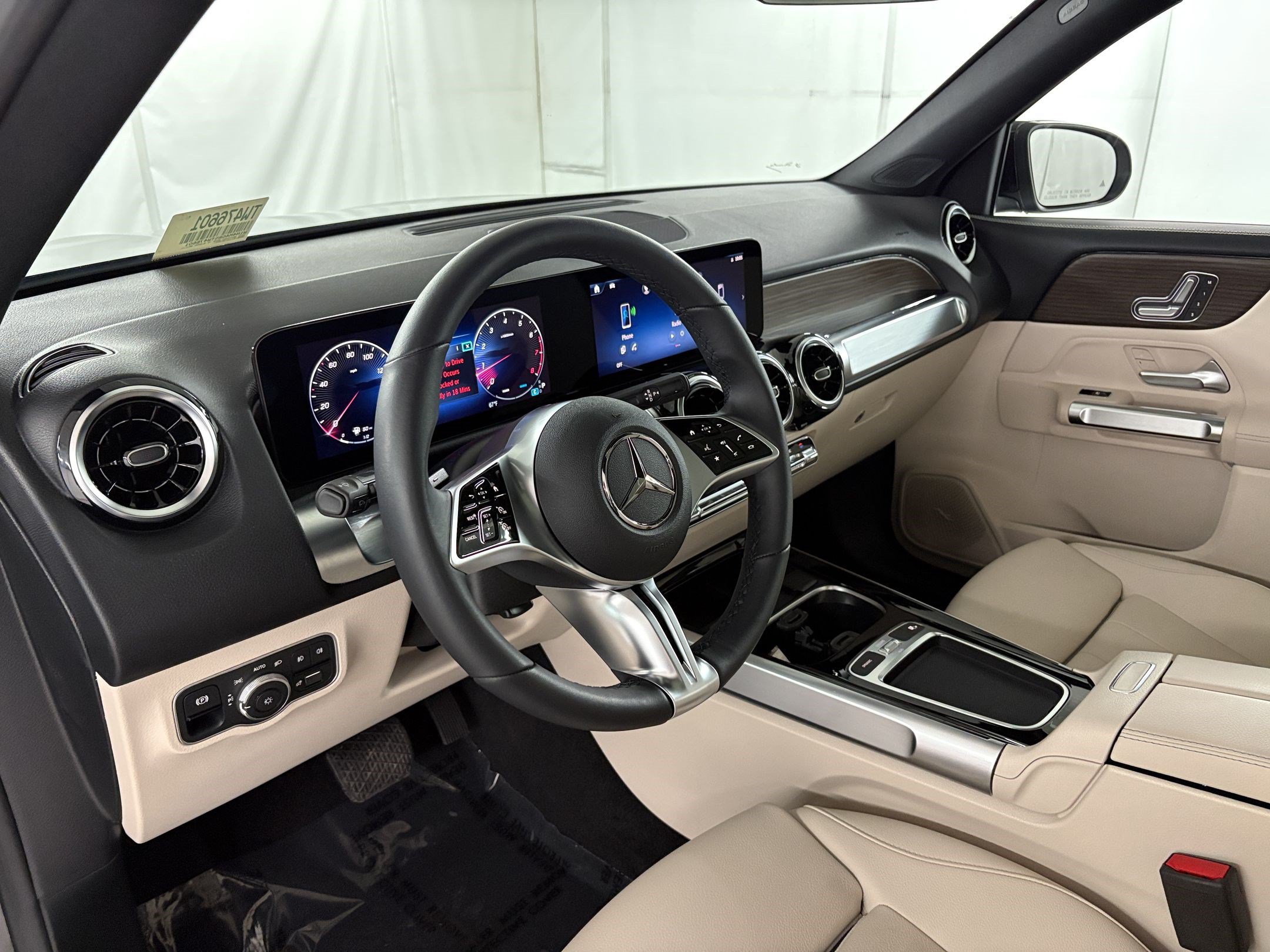 Certified 2026 Mercedes-Benz GLB 250 image 4