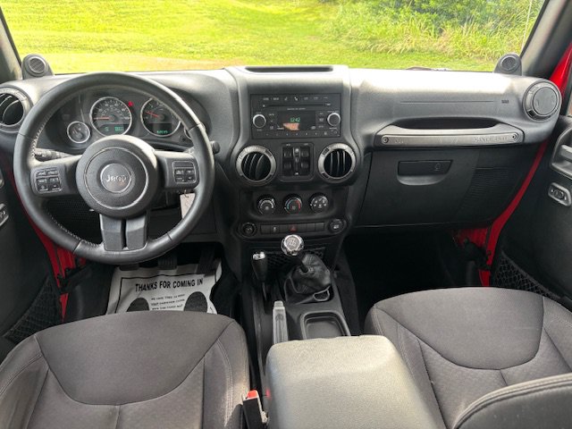 Used 2014 Jeep Wrangler Unlimited Sport w/ Quick Order Package 23S AWD/4WD image 16