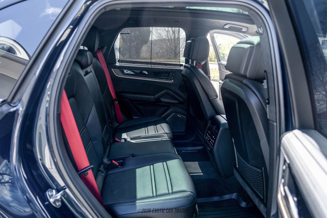 Used 2024 Porsche Cayenne S image 51