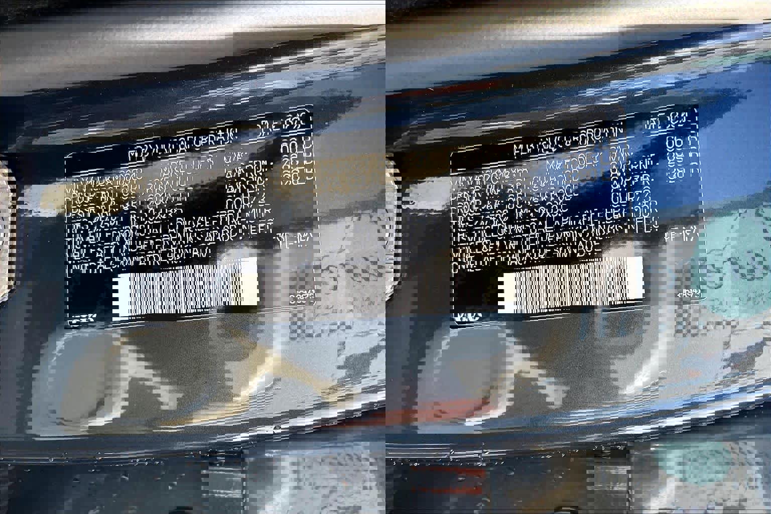 Used 2021 Volvo XC90 T5 Momentum w/ Protection Package Premier image 33