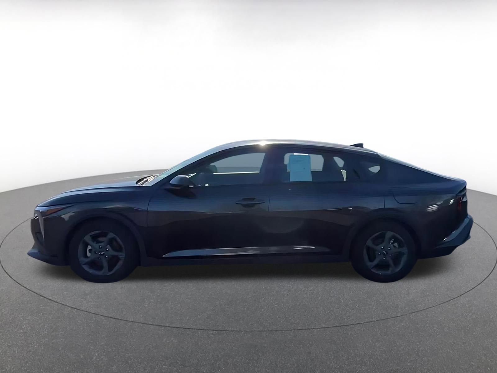 Used 2025 Kia K4 LXS image 9