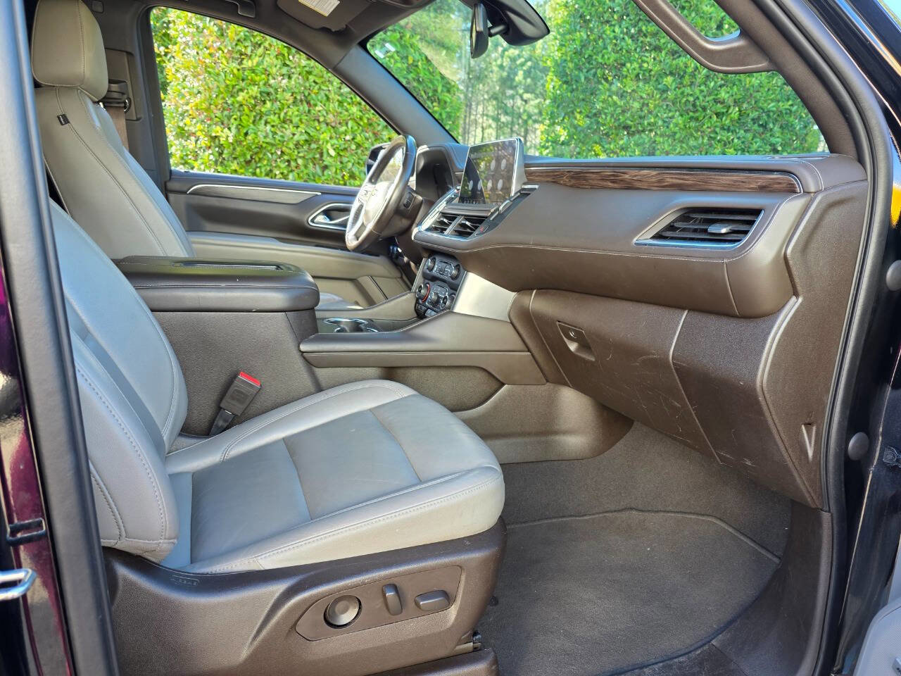 Used 2021 Chevrolet Suburban LT RWD image 36