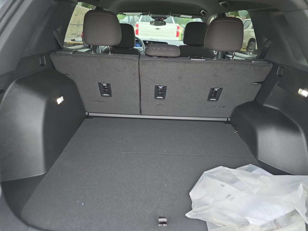 New 2026 Chevrolet Equinox LT FWD image 13