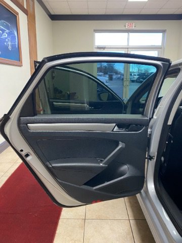 Used 2020 Volkswagen Passat 2.0T S image 14