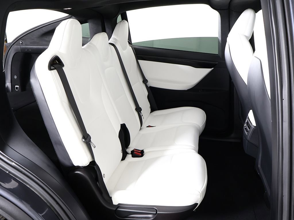 Used 2020 Tesla Model X Long Range image 32