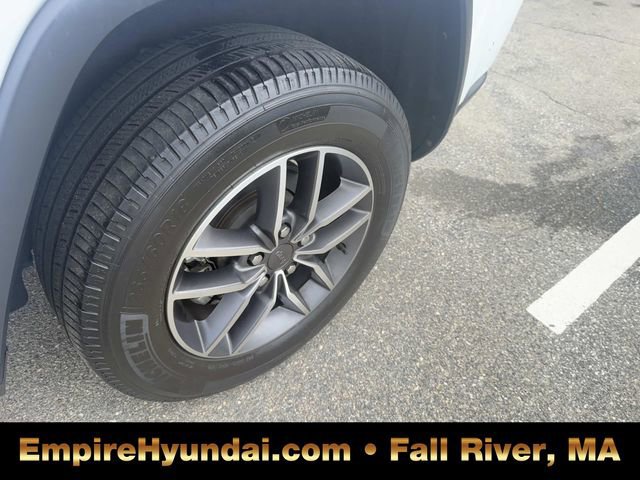 Used 2022 Jeep Grand Cherokee Limited image 15